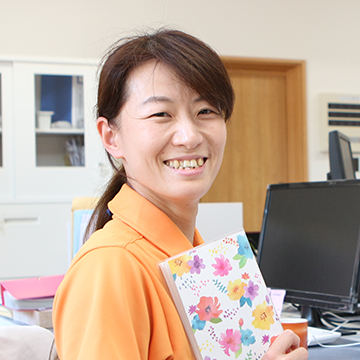 徳充会　介護福祉士